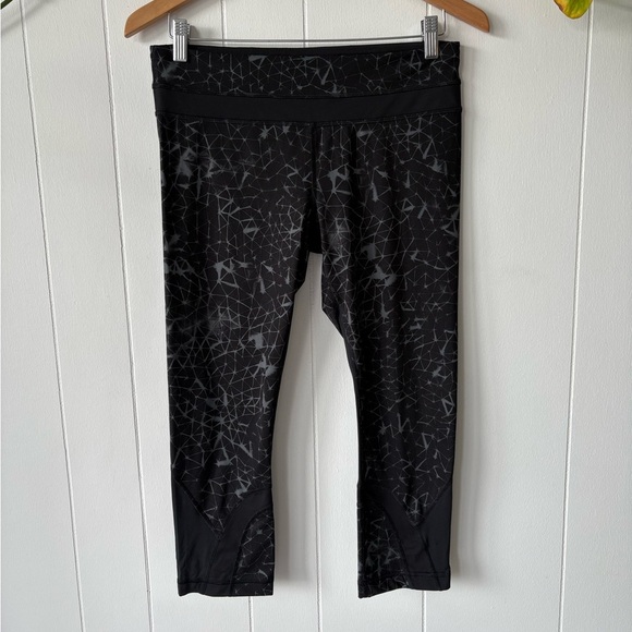 Lululemon Pace Rival Crop | Size 8 - Picture 1 of 5
